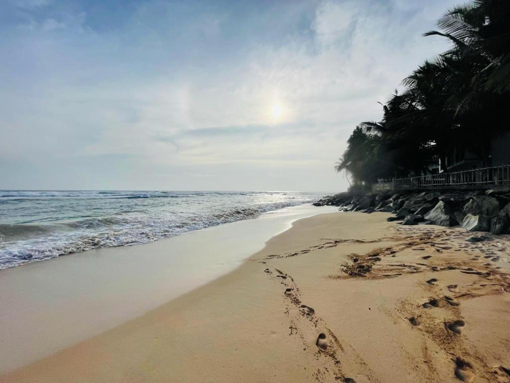 Rainbow Surf Beach Hotel Koggala Exterior photo