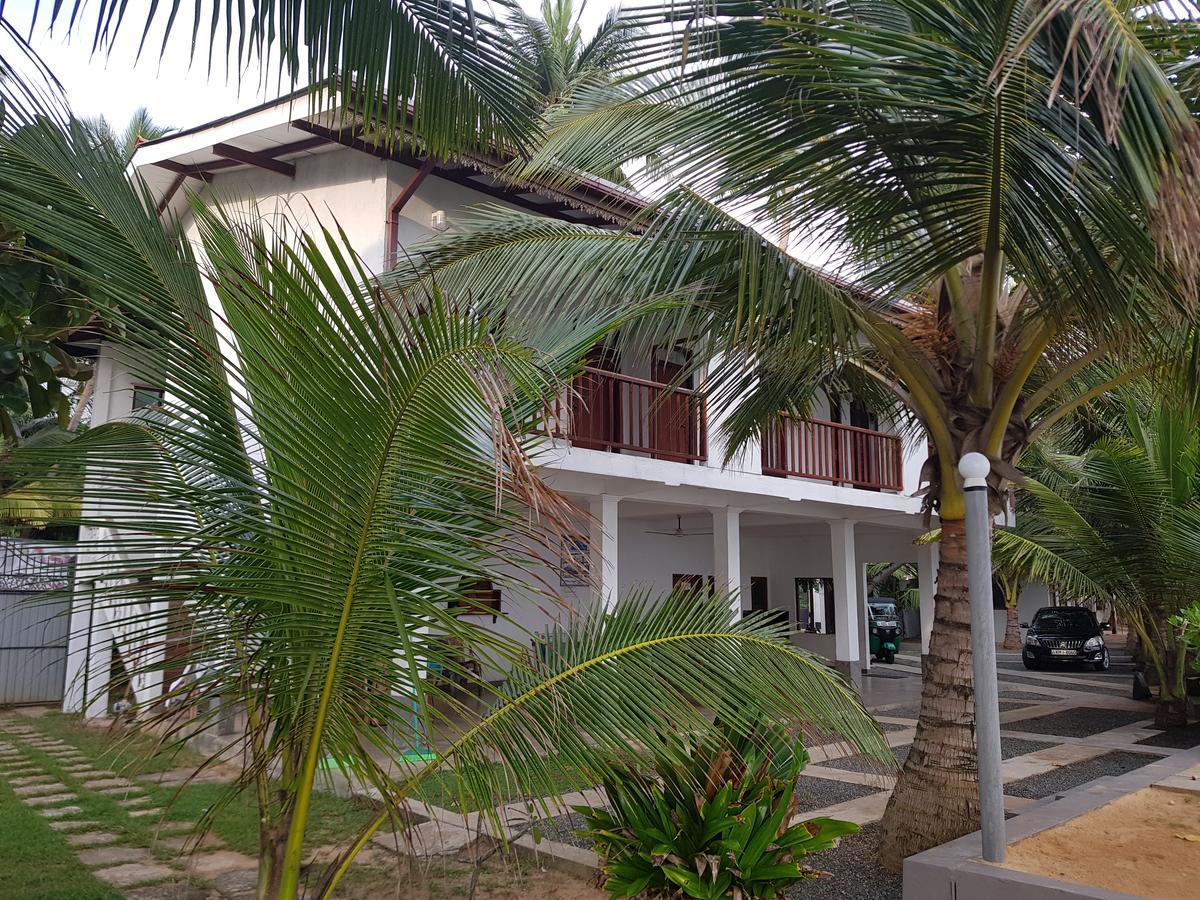 Rainbow Surf Beach Hotel Koggala Exterior photo