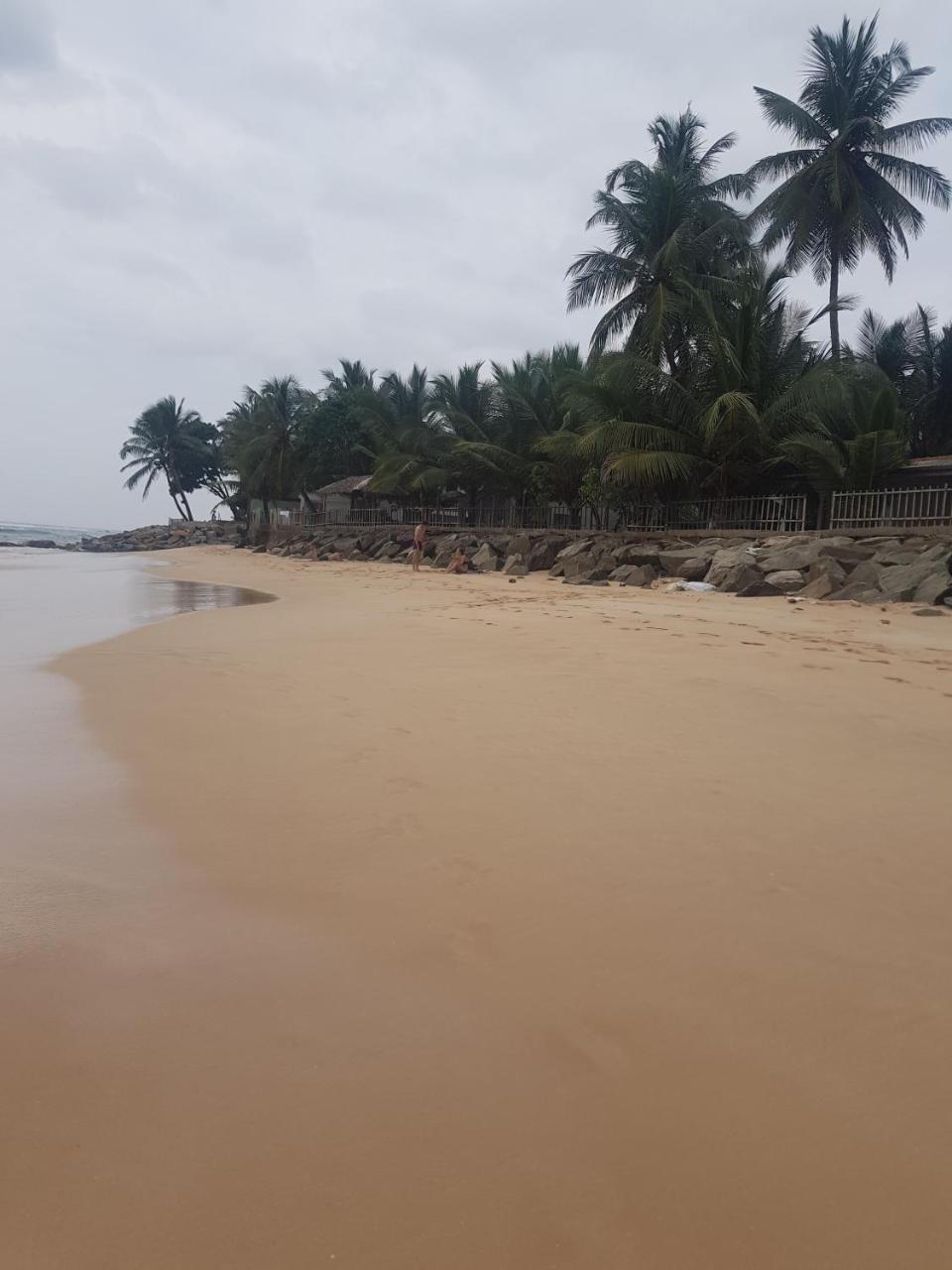 Rainbow Surf Beach Hotel Koggala Exterior photo