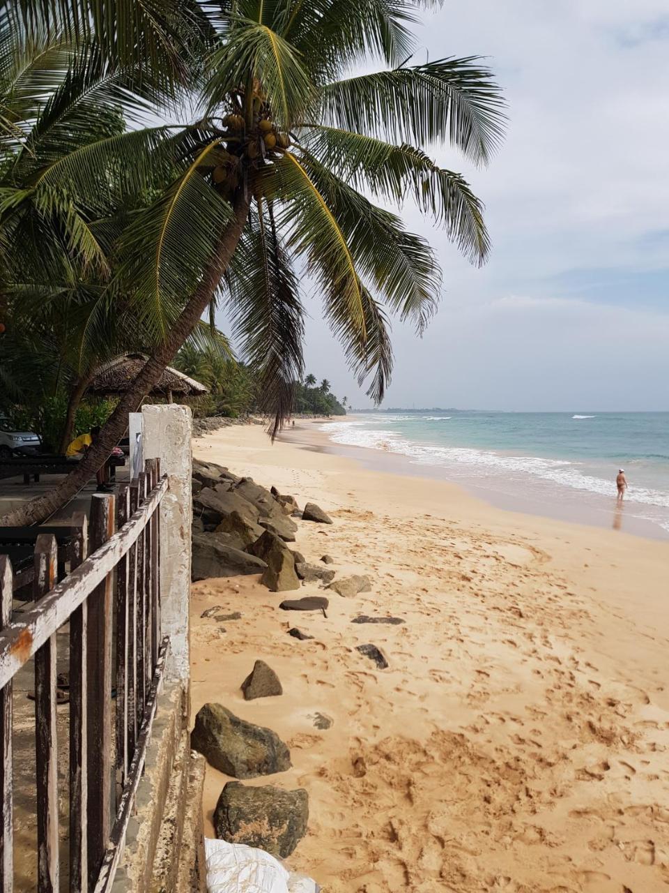 Rainbow Surf Beach Hotel Koggala Exterior photo